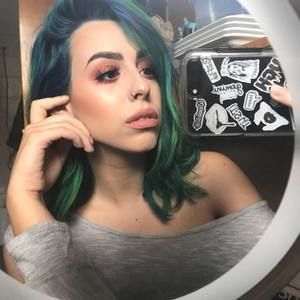 Meet your Posher, Marissa